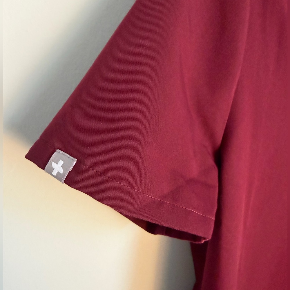 FIGS Burgundy Scrub Set Small Top & Jogger Pants Technical Collection Nurse - Picture 3 of 16